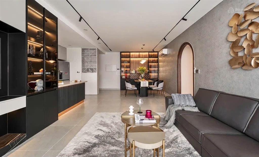 Bán căn hộ riverpark 1 dt 135m2 tầng cao giá 16,6 tỷ