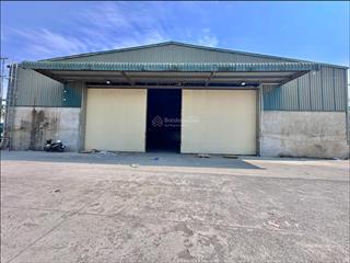 Cho thuê kho xưởng tại  xã đặng xá  gia lâm  diện tích 1800m2