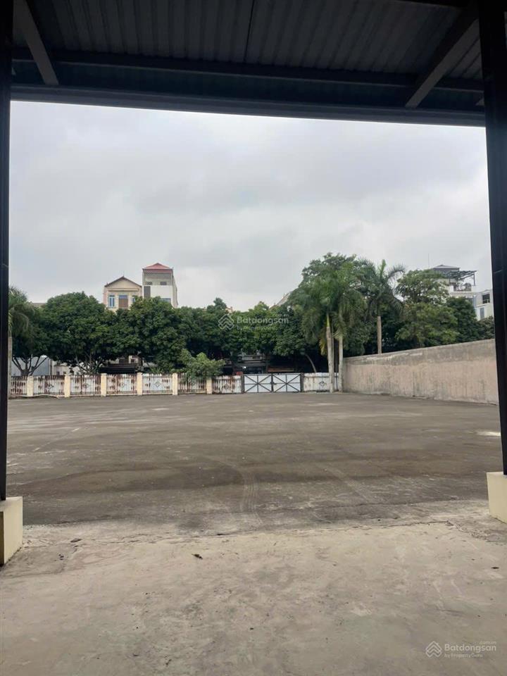 Cho thuê kho xưởng tại p việt hưng long biên. diện tích 1000m2, cao 13m