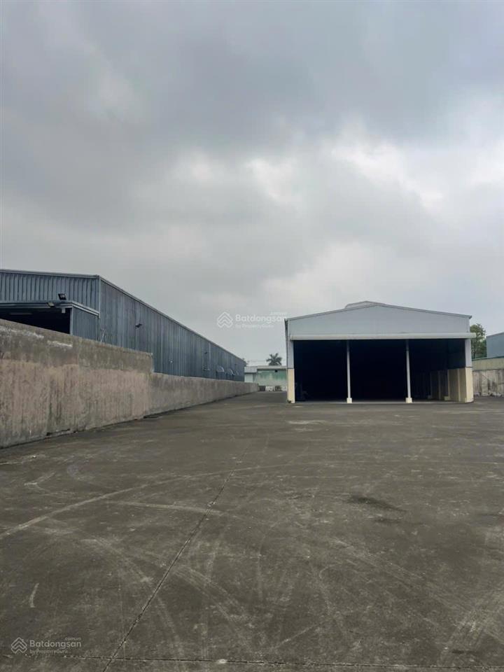 Cho thuê kho xưởng tại p việt hưng long biên. diện tích 1000m2, cao 13m
