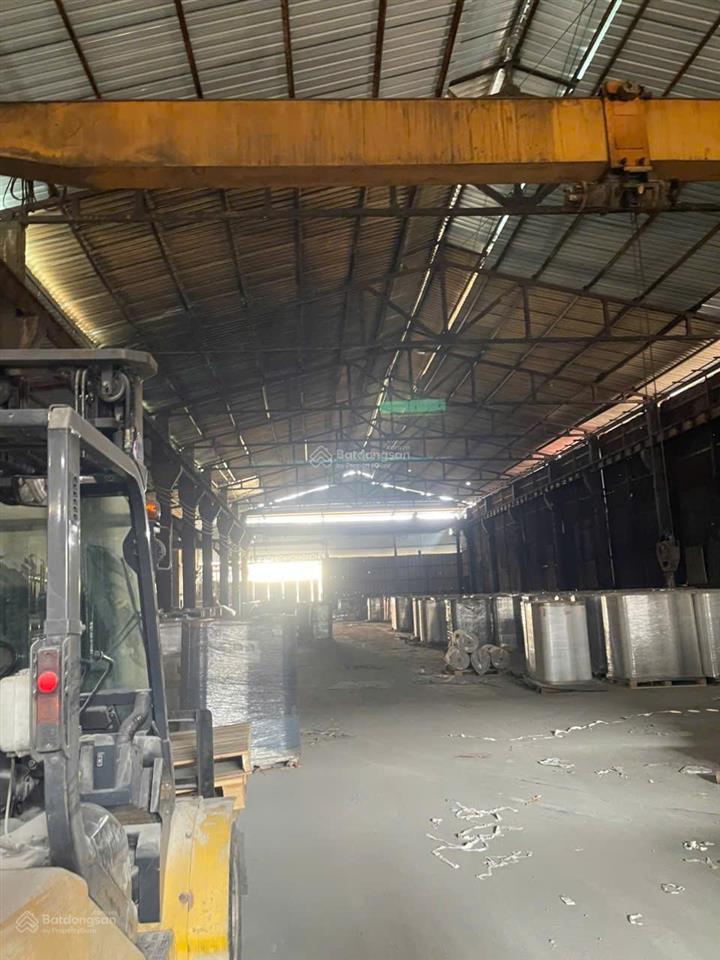 Cho thuê kho xưởng tại từ sơn bắc ninh. diện tích 750m2, 2 cẩu trục 5 tấn