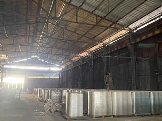 Cho thuê kho xưởng tại từ sơn bắc ninh. diện tích 750m2, 2 cẩu trục 5 tấn