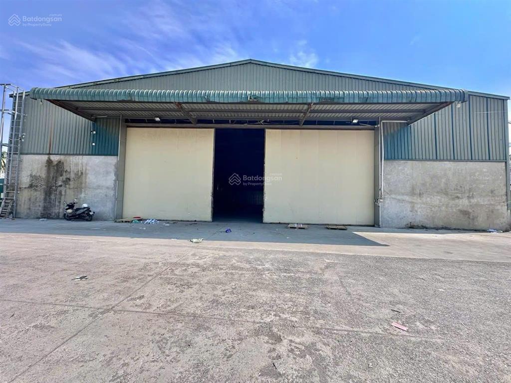 Cho thuê kho xưởng tại xã kiêu kỵ  gia lâm. diện tích 1600m2