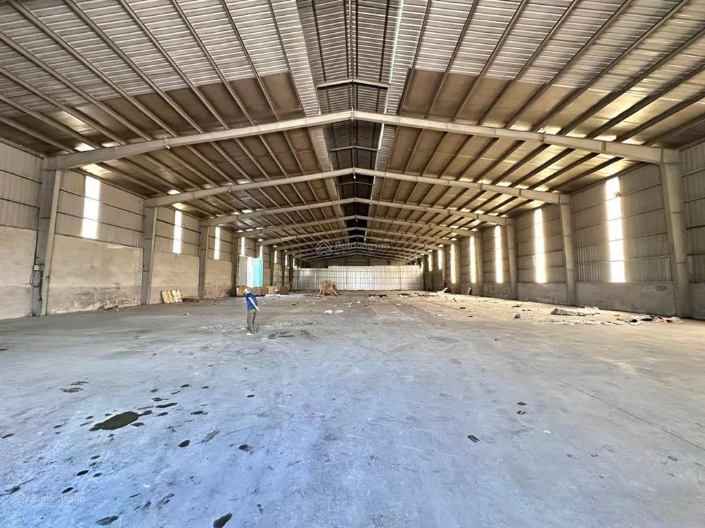 Cho thuê kho xưởng tại xã kiêu kỵ  gia lâm. diện tích 1600m2