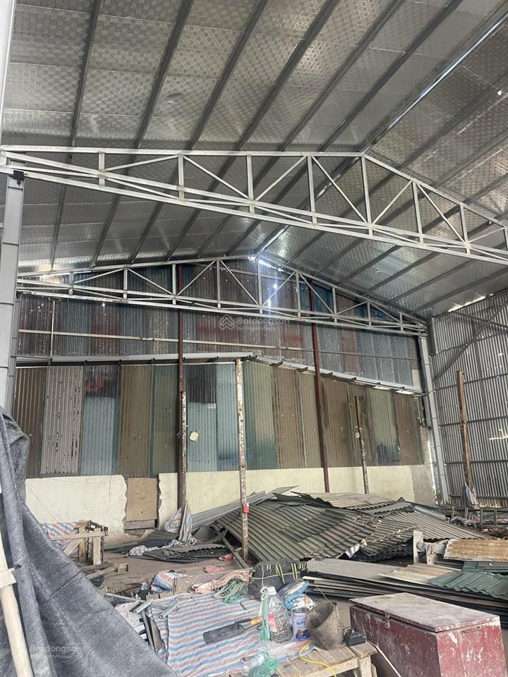 Cho thuê kho xưởng tại p đức giang  long biên. diện tích 1000m2