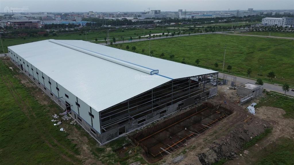 Cho thuê kho xưởng tại khu cn đồng văn  duy tiên. diện tích 10.000m2, cao 13m