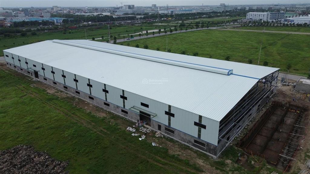 Cho thuê kho xưởng tại khu cn đồng văn  duy tiên. diện tích 10.000m2, cao 13m