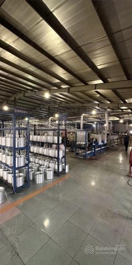 Cho thuê kho xưởng tại gia lâm, xã phù đổng  gia lâm. diện tích xưởng 2210m2