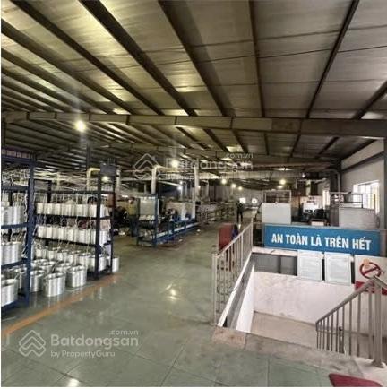 Cho thuê kho xưởng tại gia lâm, xã phù đổng  gia lâm. diện tích xưởng 2210m2