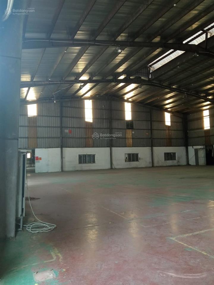 Chuyển nhượng nhà xưởng p việt hưng  long biên. diện tích đất 1337m2, xưởng 1000m2