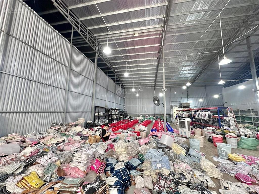 Cho thuê kho xưởng tại p. việt hưng, long biên. diện tích 500m2, cao 8m