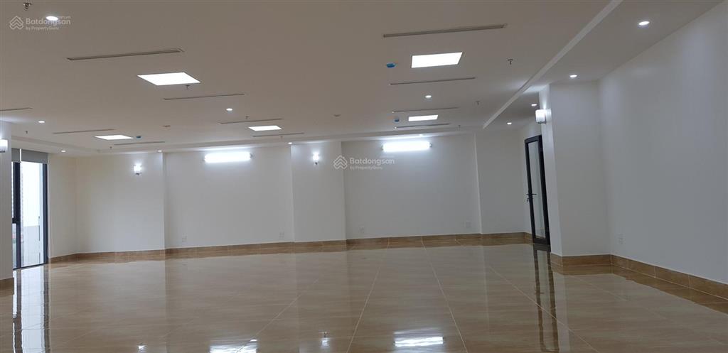 Cho thuê 188 nhà mặt phố hoàng ngân  chính chủ cho thuê