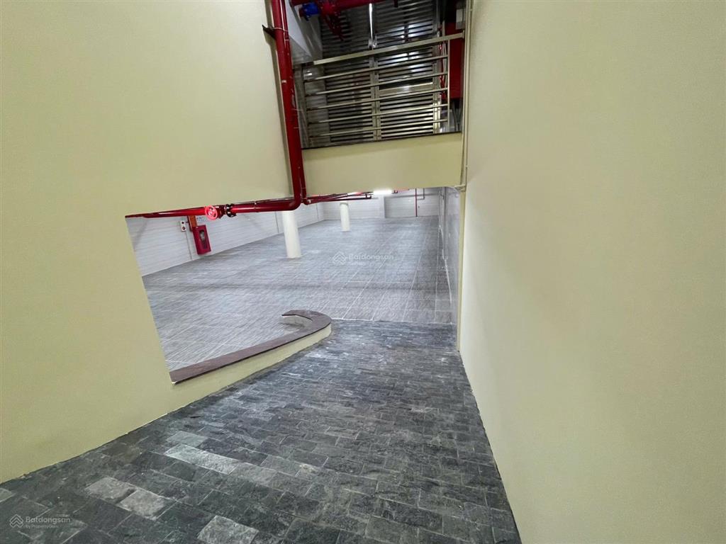 Bán nhà 26  28  30 chùa bộc, 11 tầng, 02 hầm. bán trực tiếp.