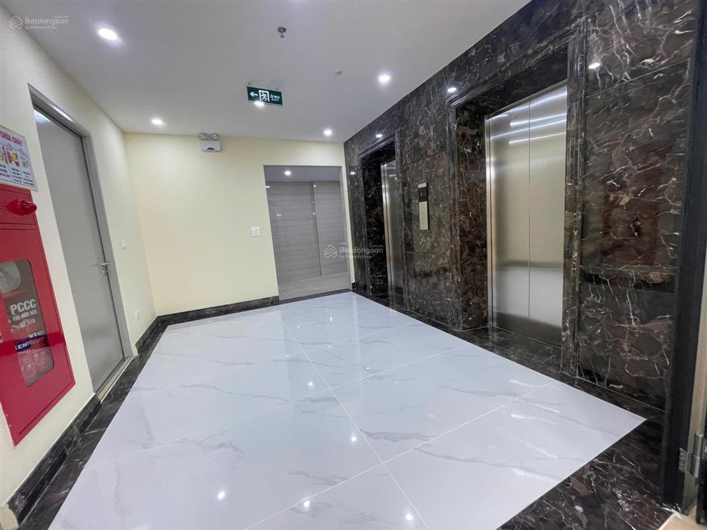 Bán nhà 26  28  30 chùa bộc, 11 tầng, 02 hầm. bán trực tiếp.