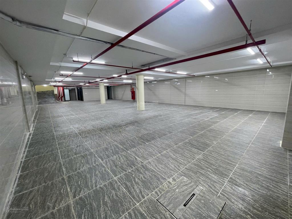 Bán nhà 26  28  30 chùa bộc, 11 tầng, 02 hầm. bán trực tiếp.