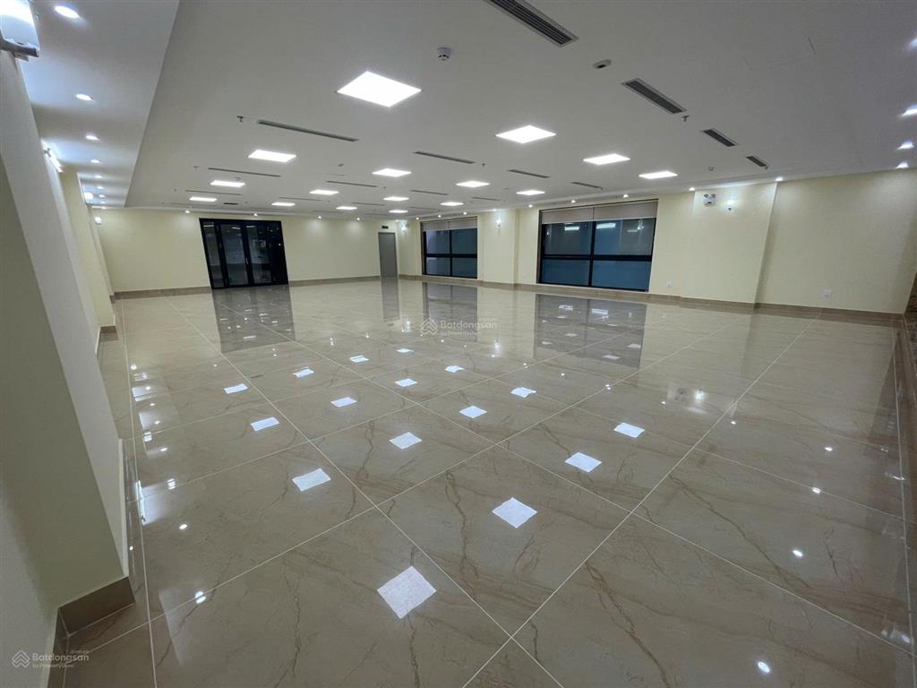 Bán nhà 26  28  30 chùa bộc, 11 tầng, 02 hầm. bán trực tiếp.