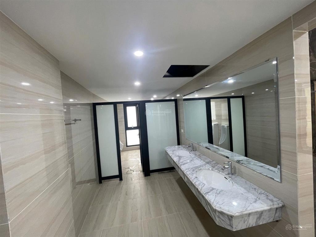 Nhà 227 mặt phố khâm thiên  9 tầng 1 hầm cho thuê trực tiếp