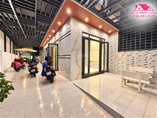 Nhà vườn cấp 4 mới có sân xe hơi cây xanh mát giáp phú mỹ hưng quận 7 ở liền