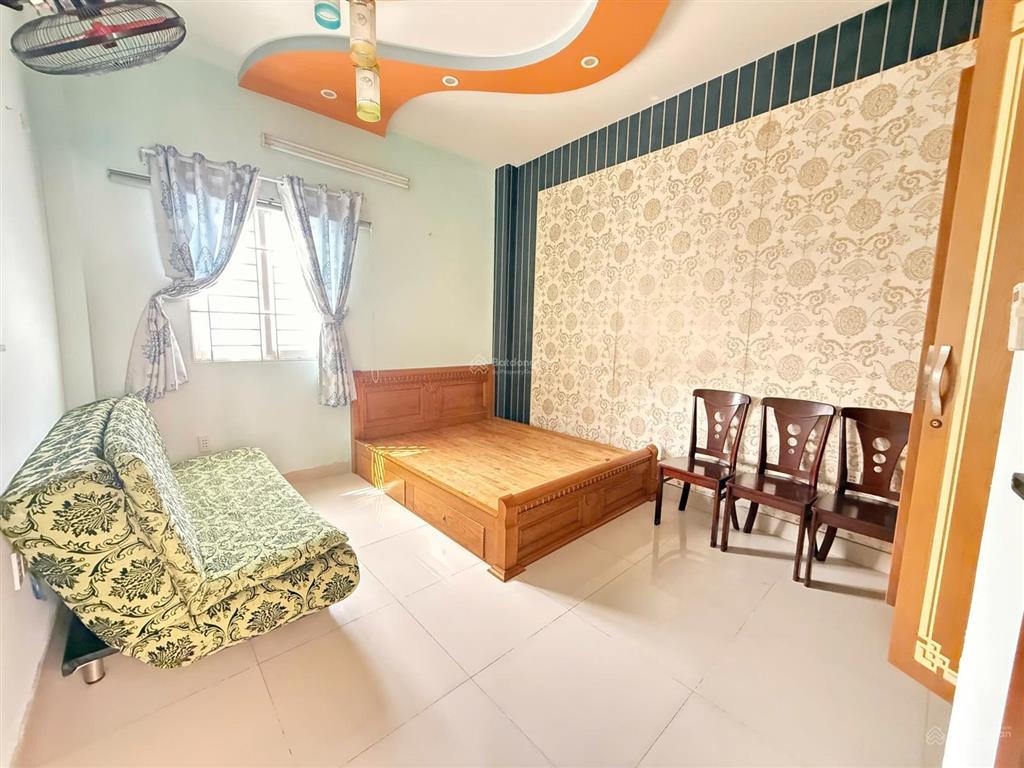 Cho thuê nhà full nội thất có gara ô tô riêng ở liền