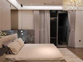 Căn 2 ngủ royal city 110m2 view bể bơi siêu đẹp, full đồ ở ngay