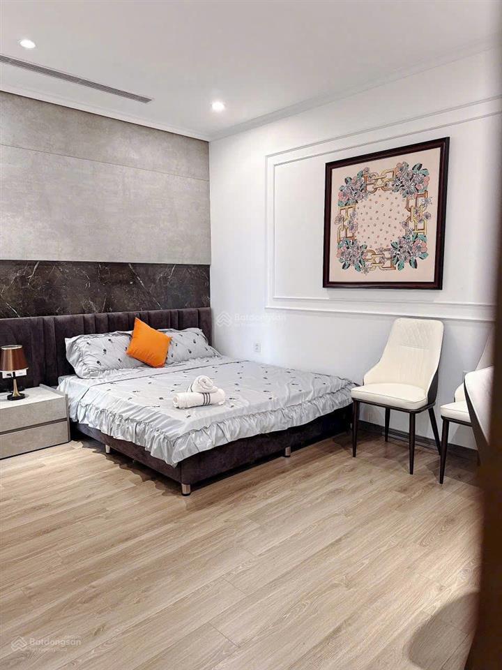 Duplex 2 ngủ royal city view thành phố cực đẹp, full đồ cao cấp