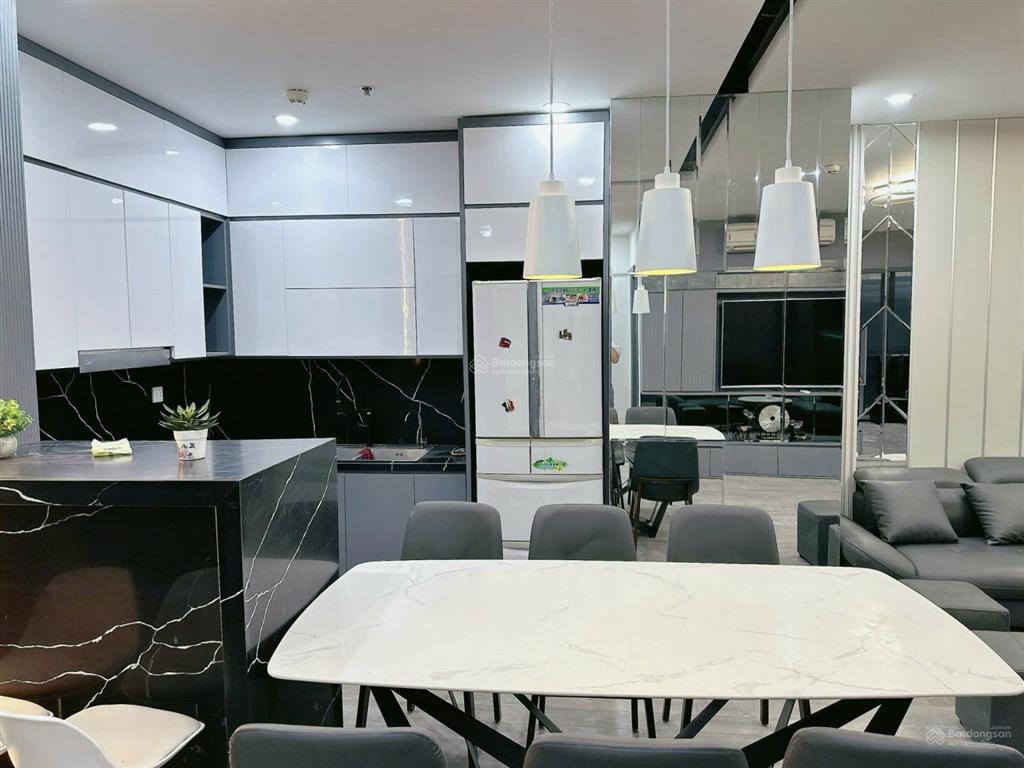 R5 royal city 102m² 2pn siêu rộng, mới sơn đẹp, view thành phố thoáng giá cực hot