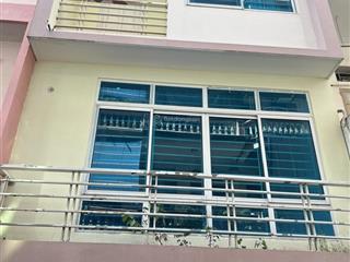 Chính chủ cho thuê nhà 5 tầng khu tập thể tài chính  kế toán, cầu diễn