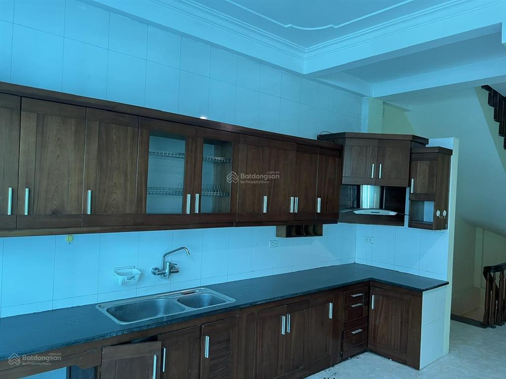 Chính chủ cho thuê nhà 5 tầng khu tập thể tài chính  kế toán, cầu diễn