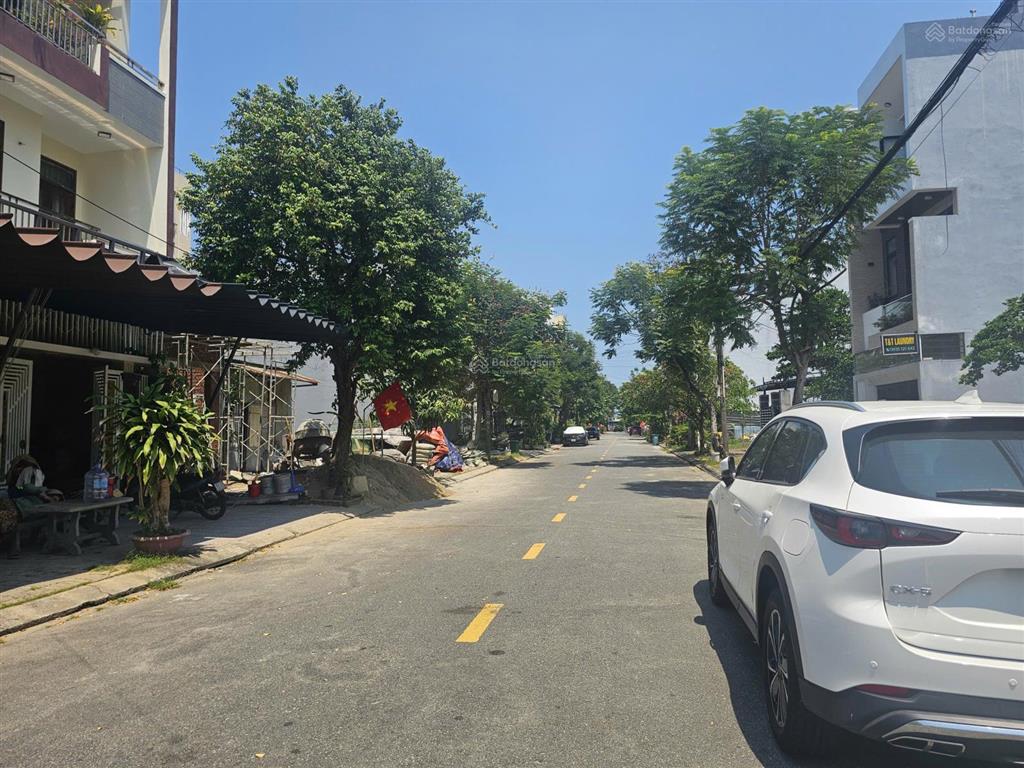 Bán nhà phố 2 tầng kiệt ô tô nguyễn văn thoại, gần biển mỹ khê cách biển chỉ 300m