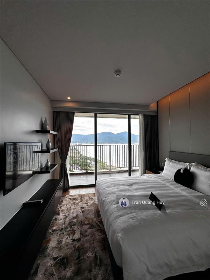 Cắt lỗ 2 tỷ bán nhanh căn hộ soleil ánh dương full nội thất view biển mỹ khê giá bán chỉ 2,x tỷ