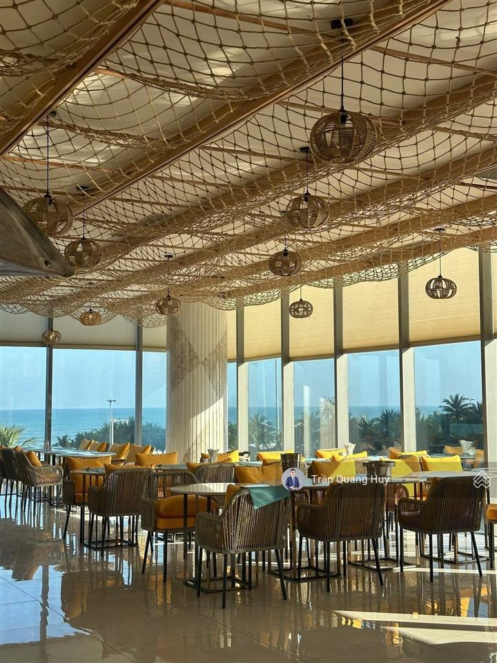 Cắt lỗ 5 tỷ bán căn góc 2pn dt 120m2 view trực diện biển mỹ khê. 1 căn giá sụp hầm