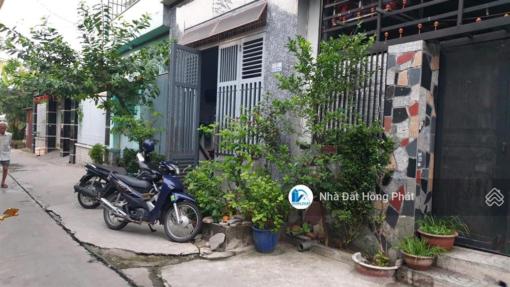 Bán gấp nhà dt 6,2m*12m, 2 lầu, sổ hồng riêng, gần ngã 3 chợ bùi môn  hóc môn
