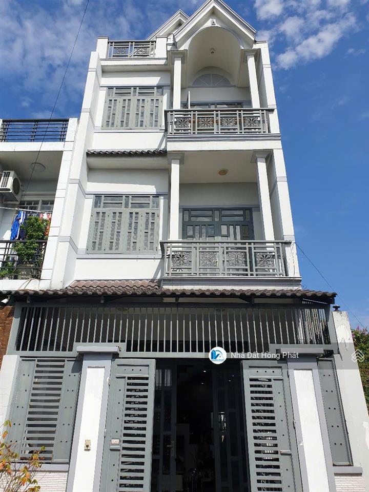 Nhà xinh dt 5m x 15m, xây full 2 lầu, đường 10m thông gần chợ đại hải hóc môn
