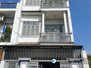 Nhà xinh dt 5m x 15m, xây full 2 lầu, đường 10m thông gần chợ đại hải hóc môn