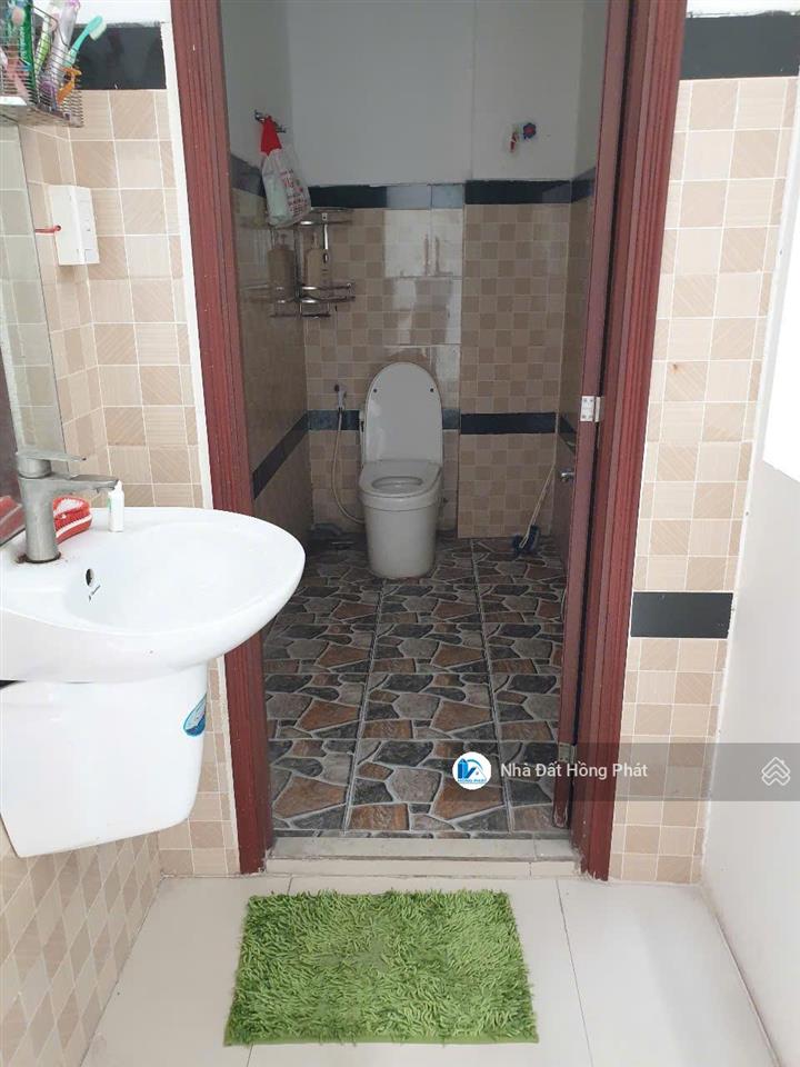 Nhà xinh dt 5m x 15m, xây full 2 lầu, đường 10m thông gần chợ đại hải hóc môn