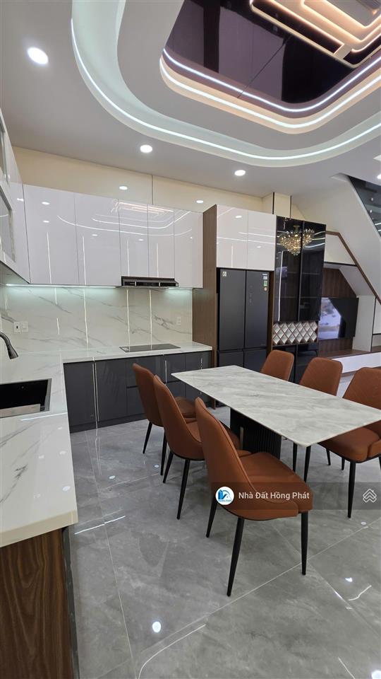 Nhà phố xinh dt 5x23, 01 lầu (4pn + 3wc + sân xe hơi) gần chợ đầu mối hóc môn