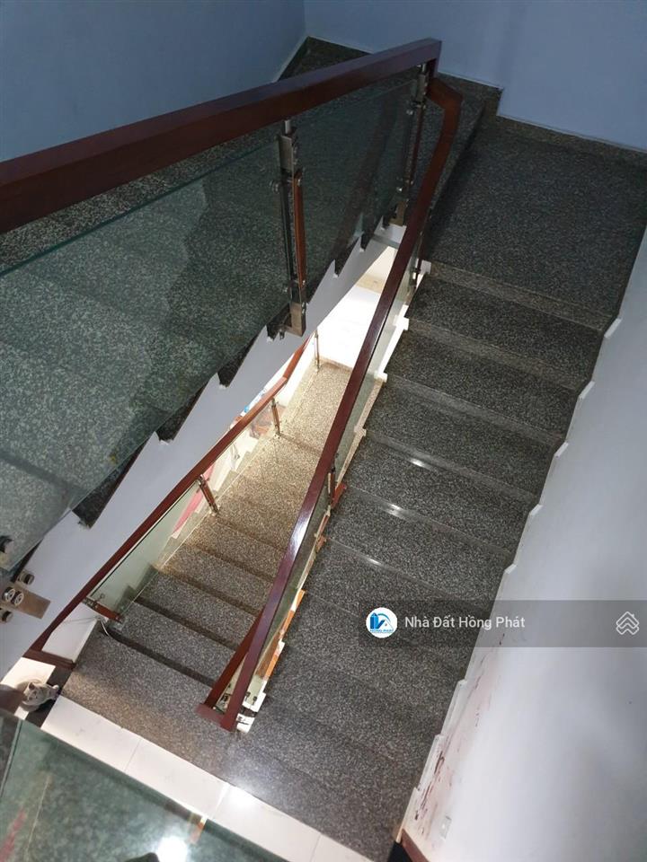 Hot  bán gấp nhà 2 lầu dt 5x20, đường 6m, gần chợ tân phú cường, tân thới nhất q12