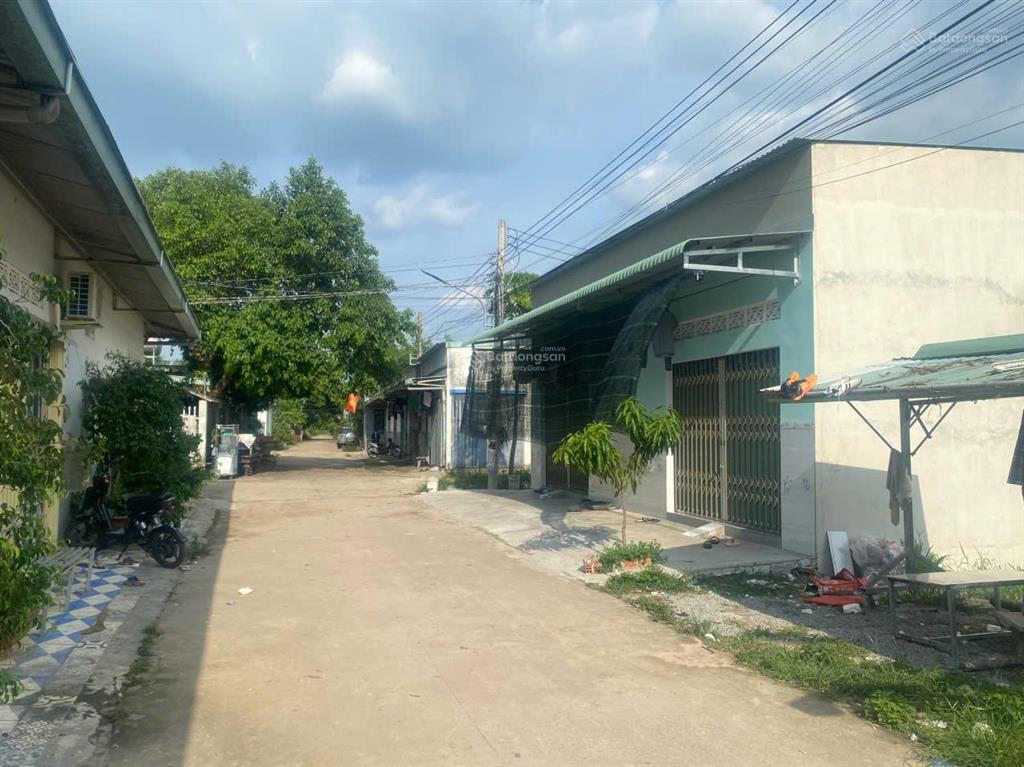 Cần bán dãy kios hai mặt tiền thu nhập cao