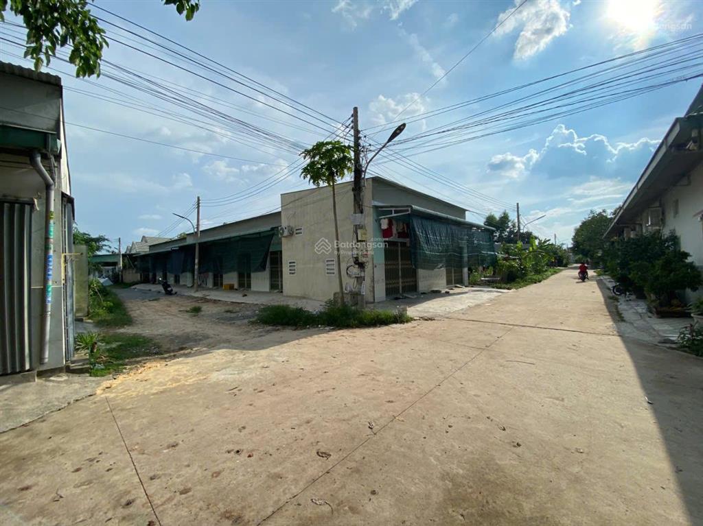 Cần bán dãy kios hai mặt tiền thu nhập cao