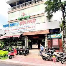 Cho thuê nhà mặt tiền trường sa, quận 3. dt 20x50m. 1 trệt, 3 lầu. dtsd 3.000m2