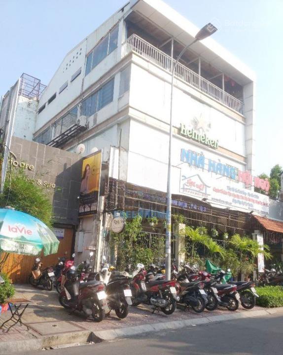 Cho thuê nhà mặt tiền trường sa, quận 3. dt 20x50m. 1 trệt, 3 lầu. dtsd 3.000m2