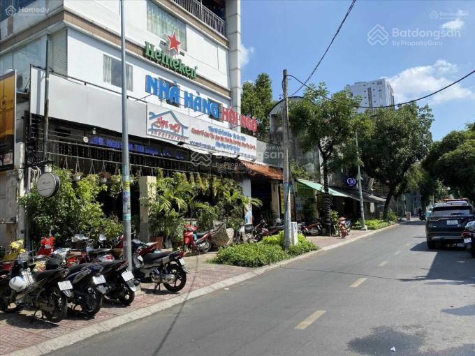 Cho thuê nhà mặt tiền trường sa, quận 3. dt 20x50m. 1 trệt, 3 lầu. dtsd 3.000m2