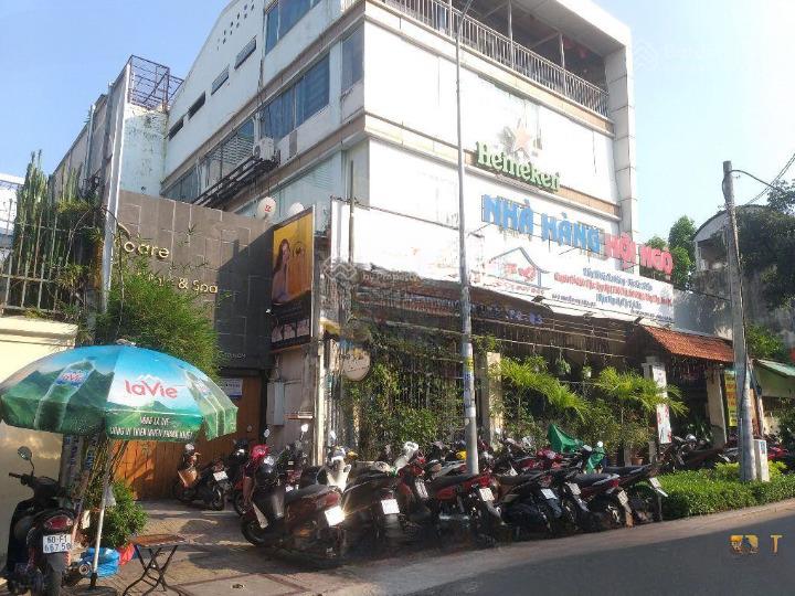 Cho thuê nhà mặt tiền trường sa, quận 3. dt 20x50m. 1 trệt, 3 lầu. dtsd 3.000m2