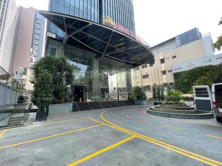 Cho thuê nhà mặt tiền hồ hảo hớn, quận 1. dt 15x30m 1 trệt, 7 lầu. dtsd 7.200m2