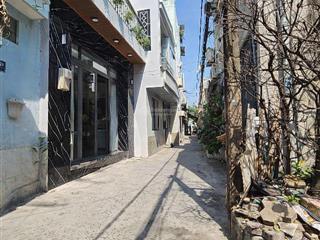 Bán nhà mới 3 tầng 3pn,30m ra mặt tiền trần xuân soạn,ngay cầu nguyễn khoái.full nội thất,shr.6 tỷ