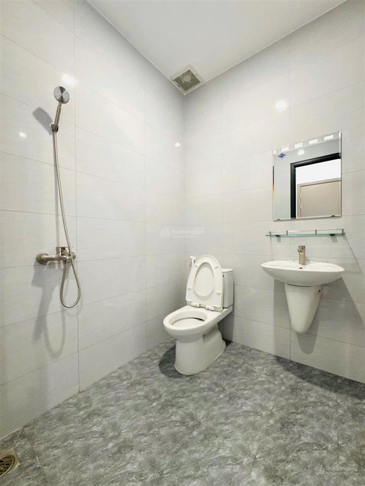 Cho thuê căn hộ full nội thất ban công lớn gần chợ bà chiểu, cầu bông, trường sa thuận tiện đi q1