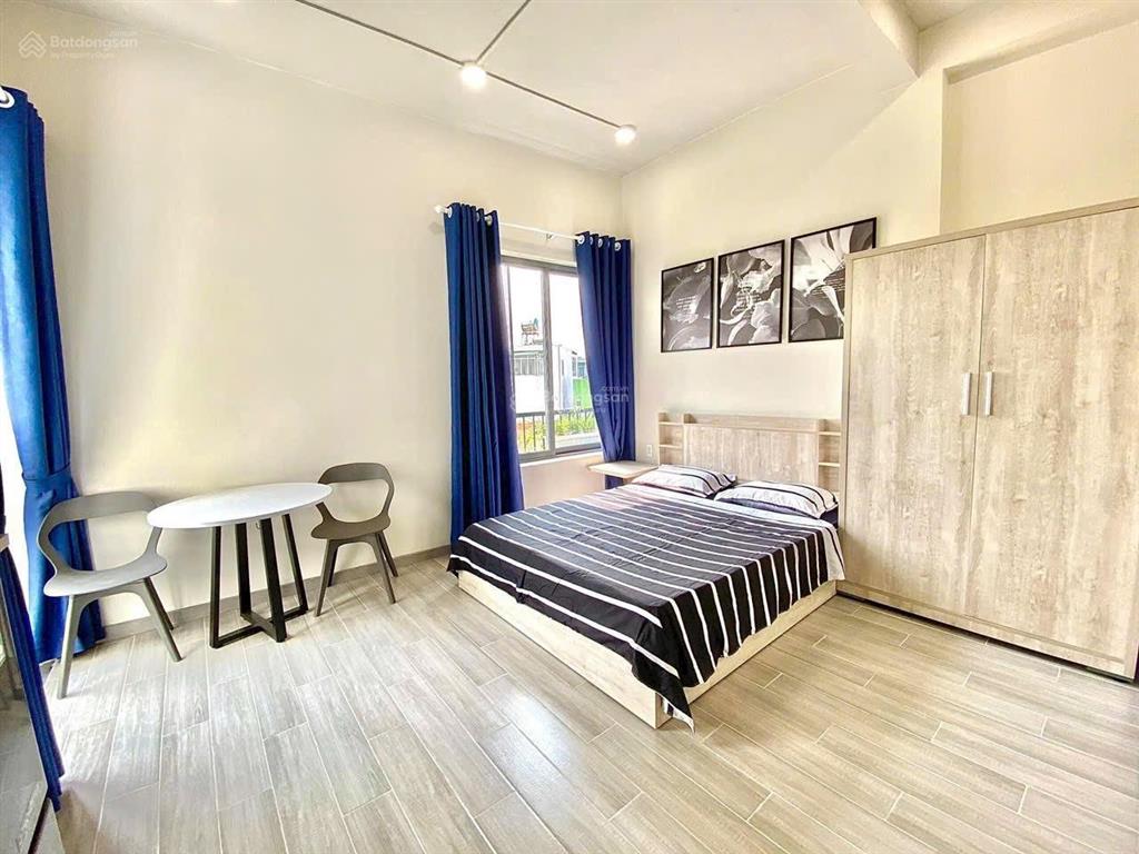 Cho thuê phòng cửa sổ lớn ở nơ trang long bình thạnh gần đh văn lang, chợ bà chiểu, cầu bông, q1