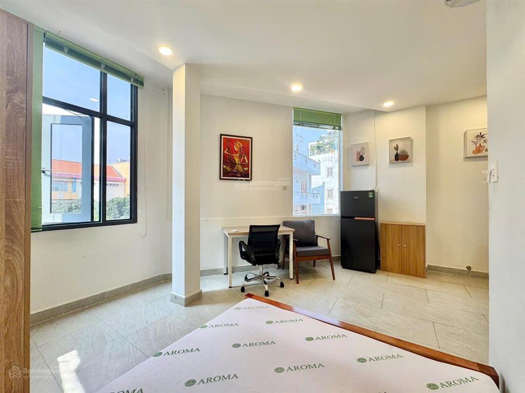 Cho thuê phòng 28m2 có máy giặt riêng, cửa sổ lớn gần đh văn lang cơ sở 3, gần phạm văn đồng