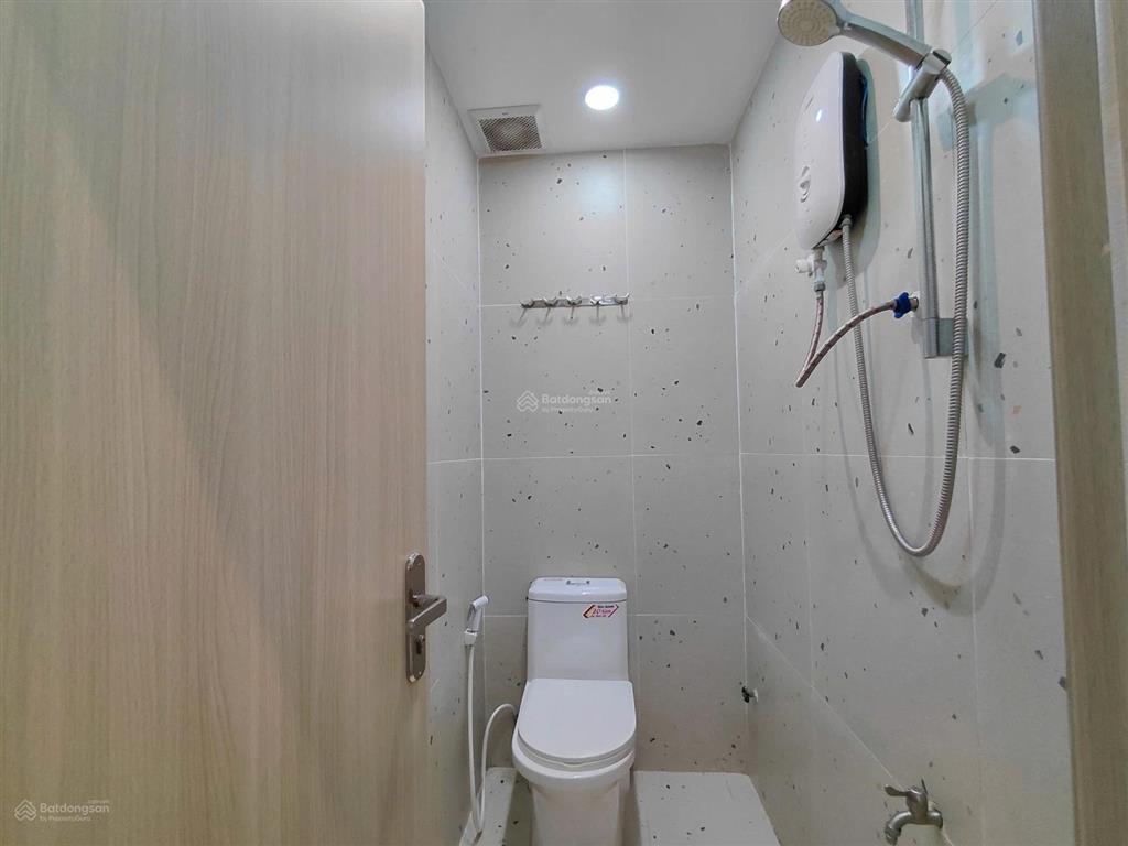 Cho thuê chdv 1pn 50m2 thang máy, full nội thất ngay trường sa phú nhuận giáp quận 1, quận 3
