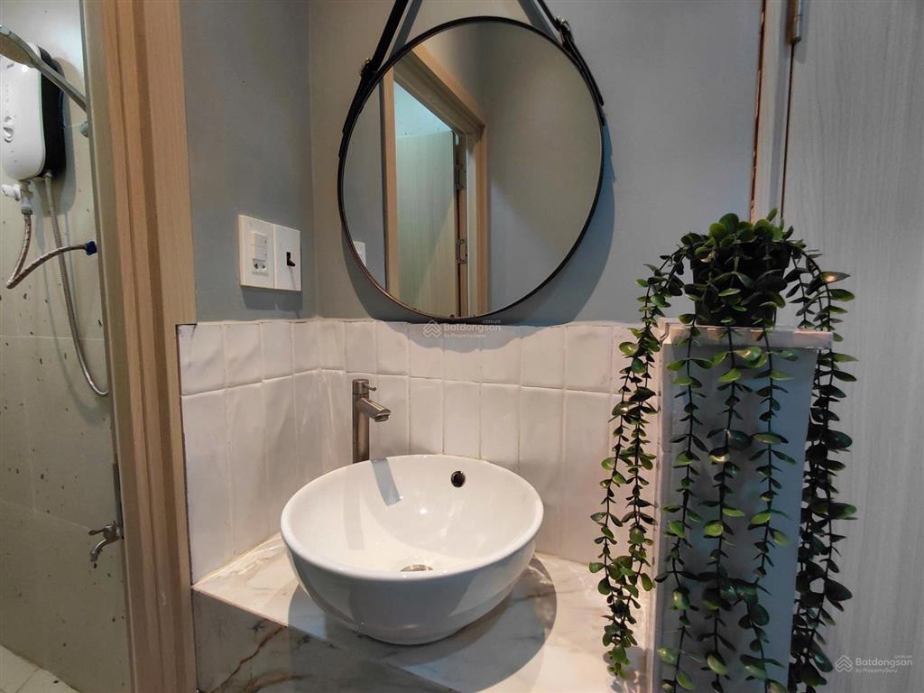 Cho thuê chdv 1pn 50m2 thang máy, full nội thất ngay trường sa phú nhuận giáp quận 1, quận 3